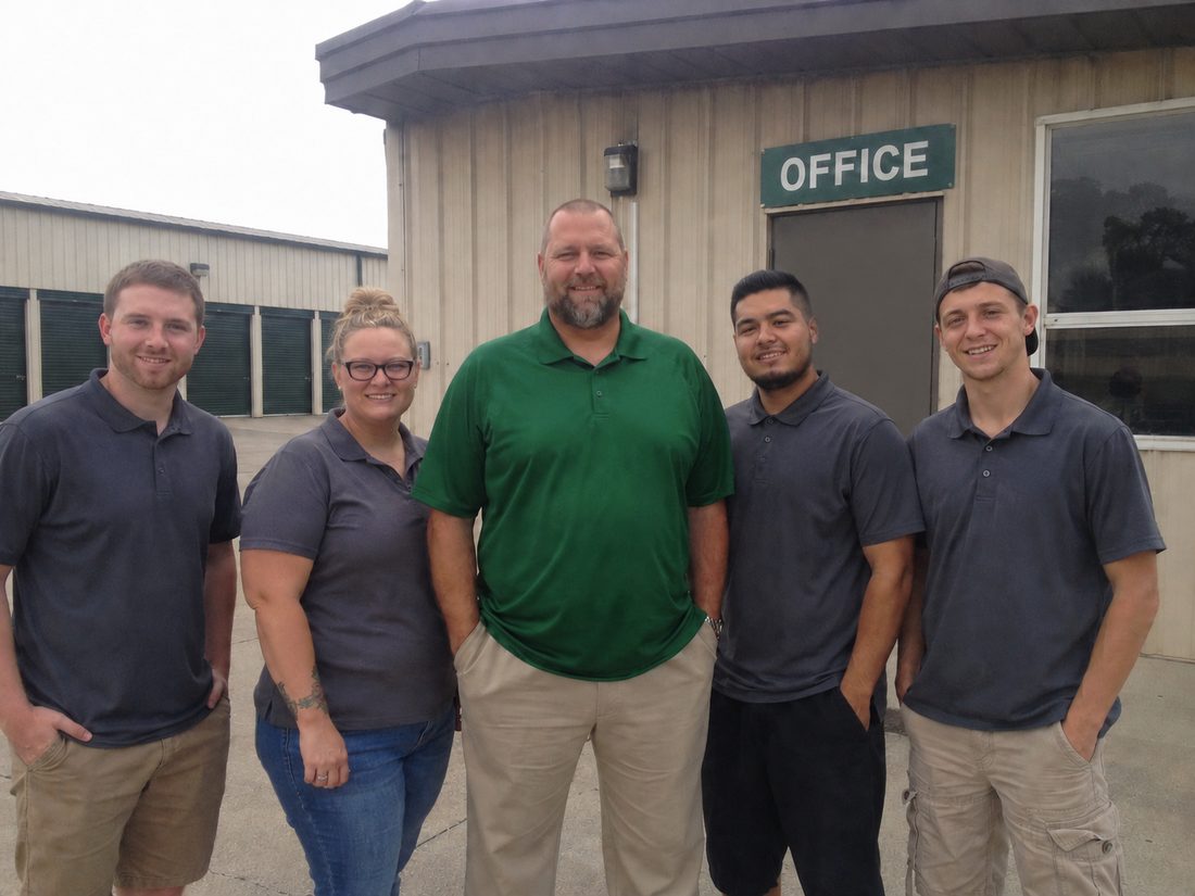 Pest control professionals in Elkhart, IN